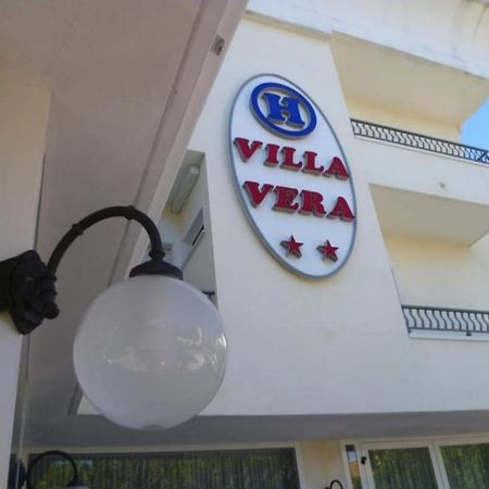 Hotel Villa Vera Rimini Exteriör bild