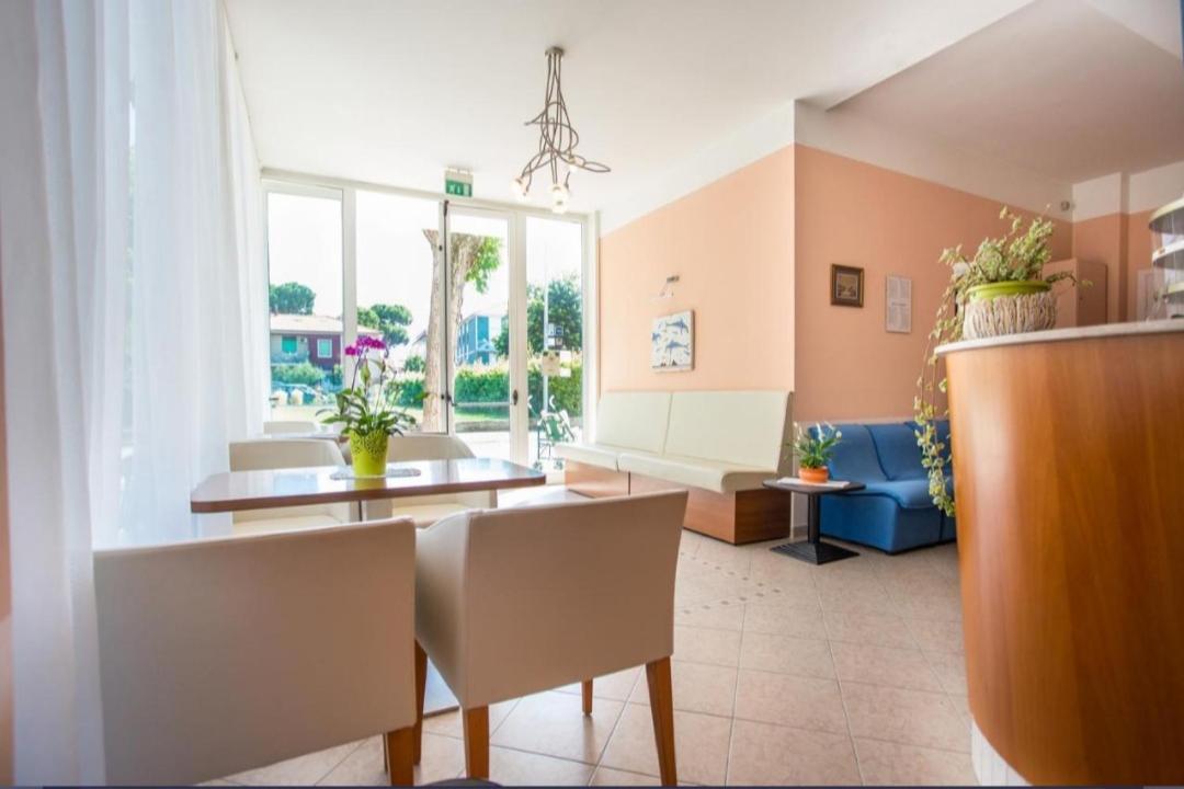 Hotel Villa Vera Rimini Exteriör bild